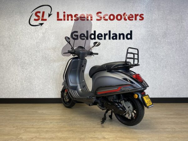 Vespa Sprint 45 km/h Mat Grijs 2022 - Afbeelding 4