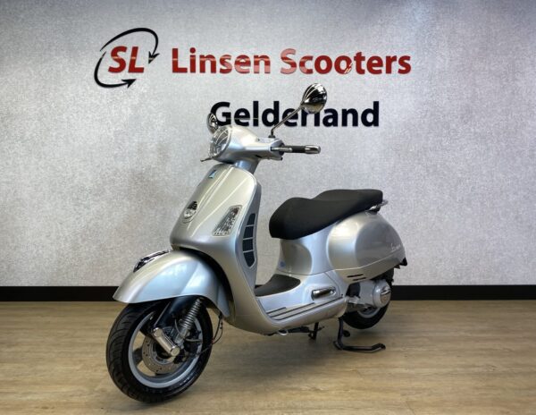 Vespa GTS 250cc Zilver 2009 - Afbeelding 3