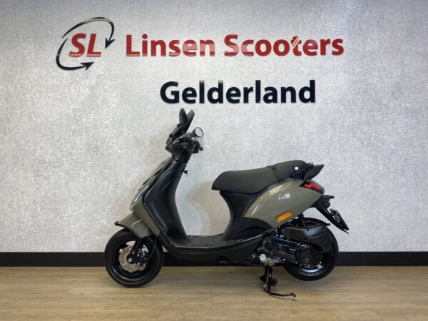 Piaggio Zip SP 45 km/h Custom Grey 2024 - Afbeelding 3