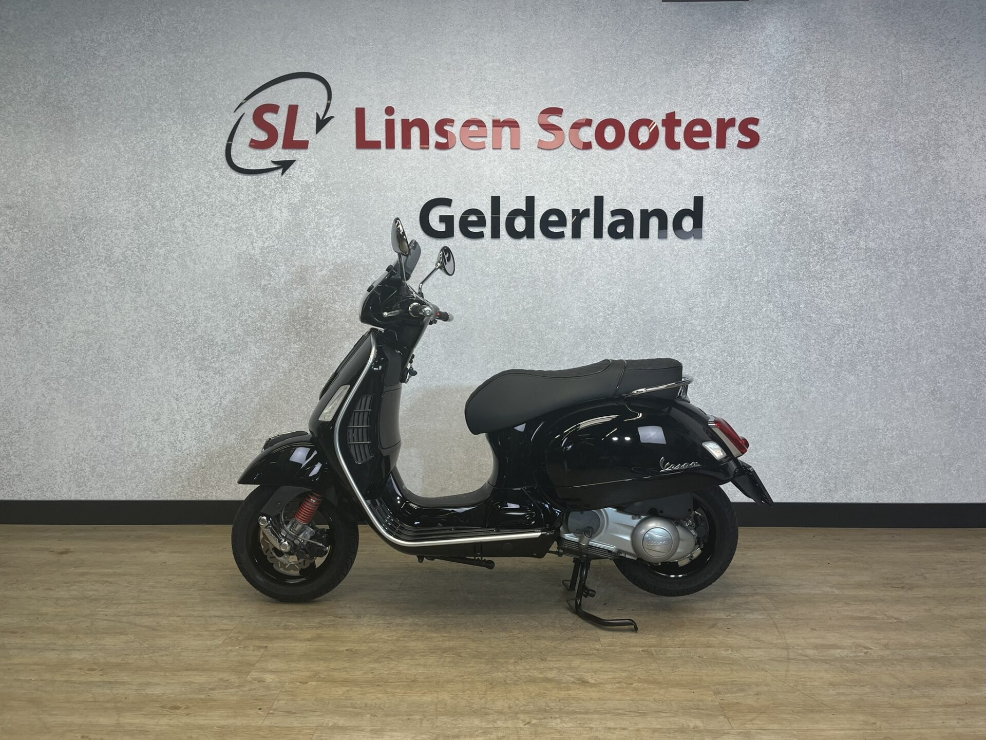 Vespa GTS 300cc Zwart 2017 - Afbeelding 3