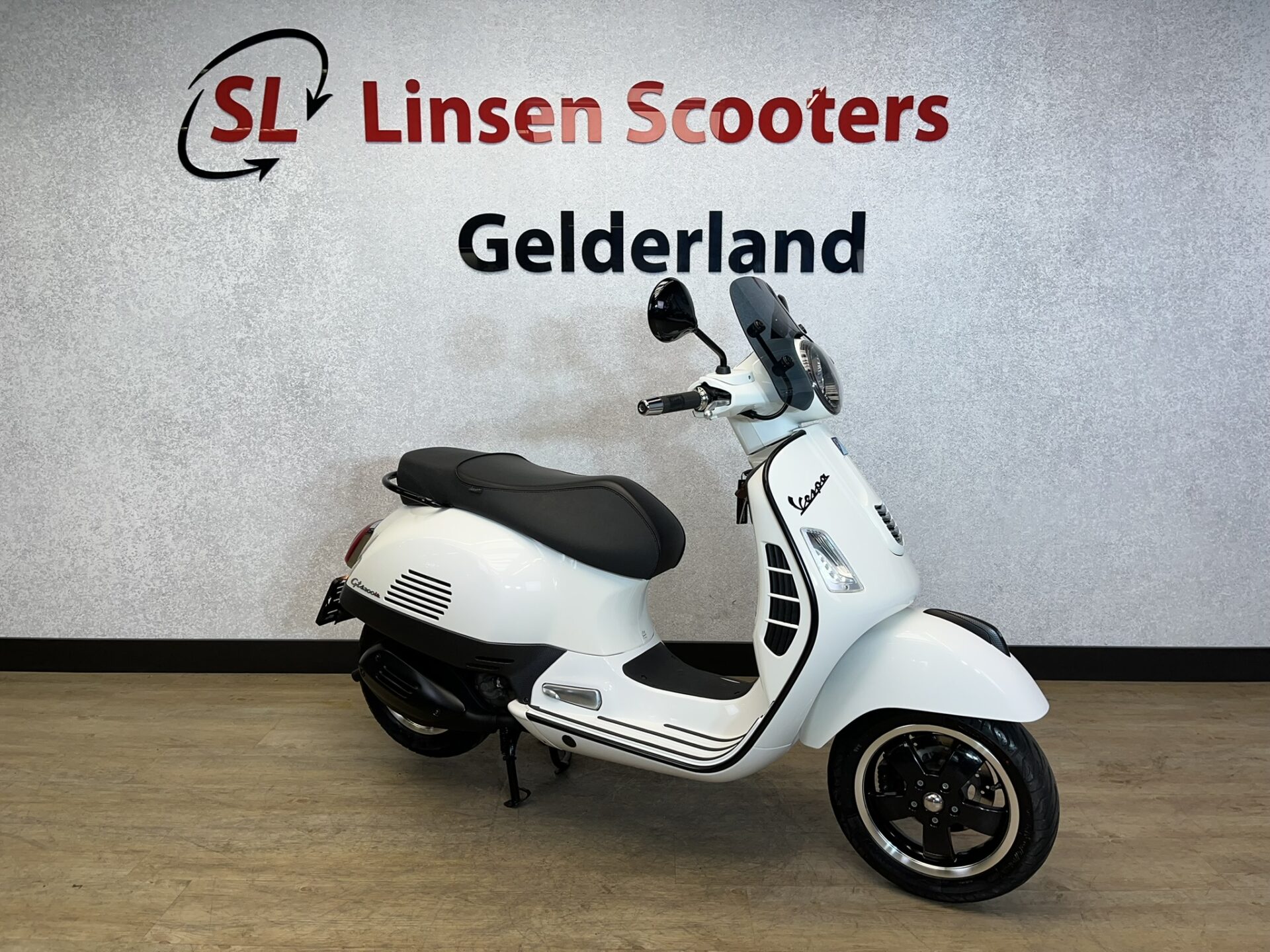 Vespa GTS 300cc i.e. Wit 2014