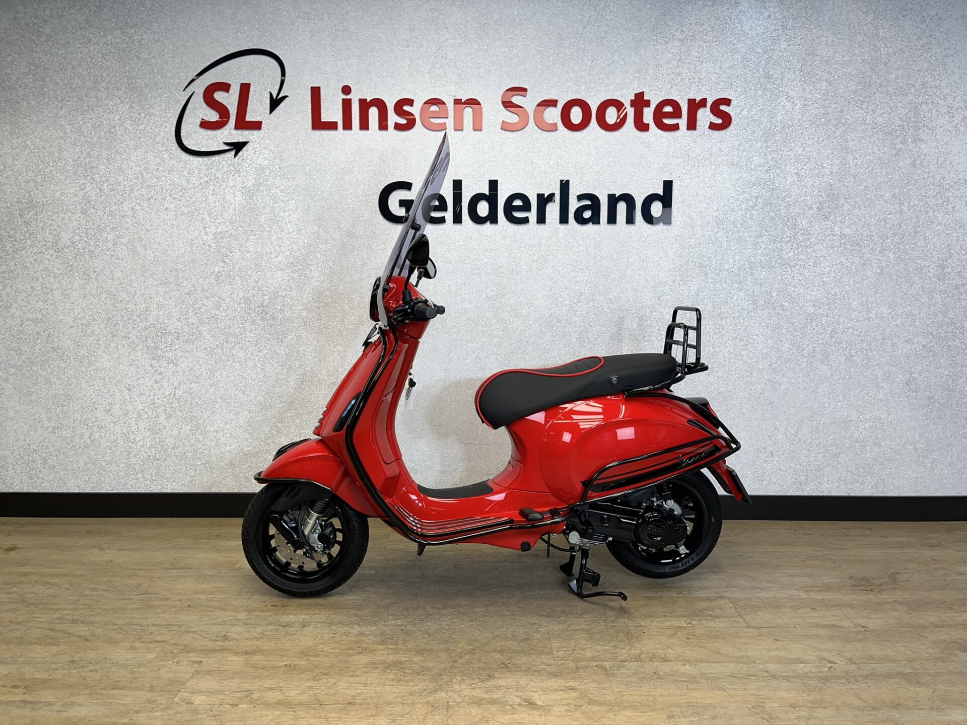 Vespa Primavera 45 km/h Rood 2026 NIEUW! - Afbeelding 3