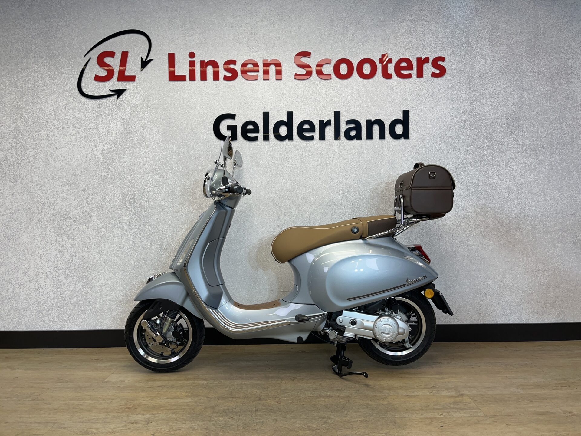 Vespa Primavera 45 km/h Pic Nic Grey Style 2024 - Afbeelding 3