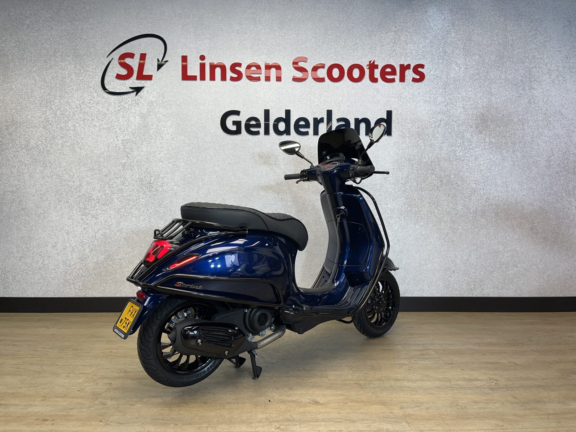 Vespa Sprint Custom 45 km/h San Marino Blue 2026 NIEUW! - Afbeelding 3