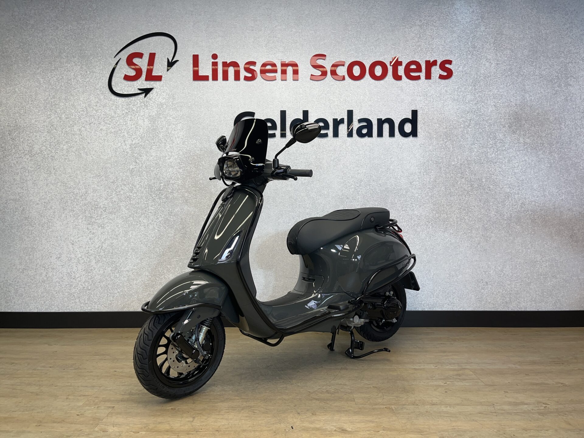 Vespa Sprint Custom 45 km/h Ferrari Grijs 2026 NIEUW! - Afbeelding 6