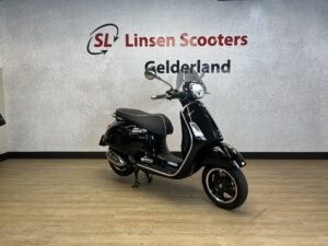 Vespa GTS HPE 300cc Zwart 2019