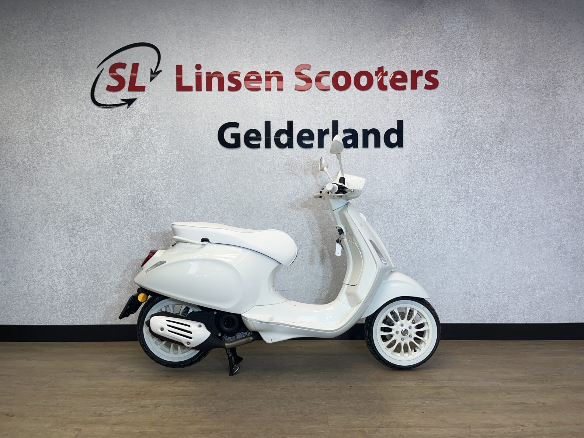 Vespa Sprint 45 km/h White Edition 2026 NIEUW! - Afbeelding 5