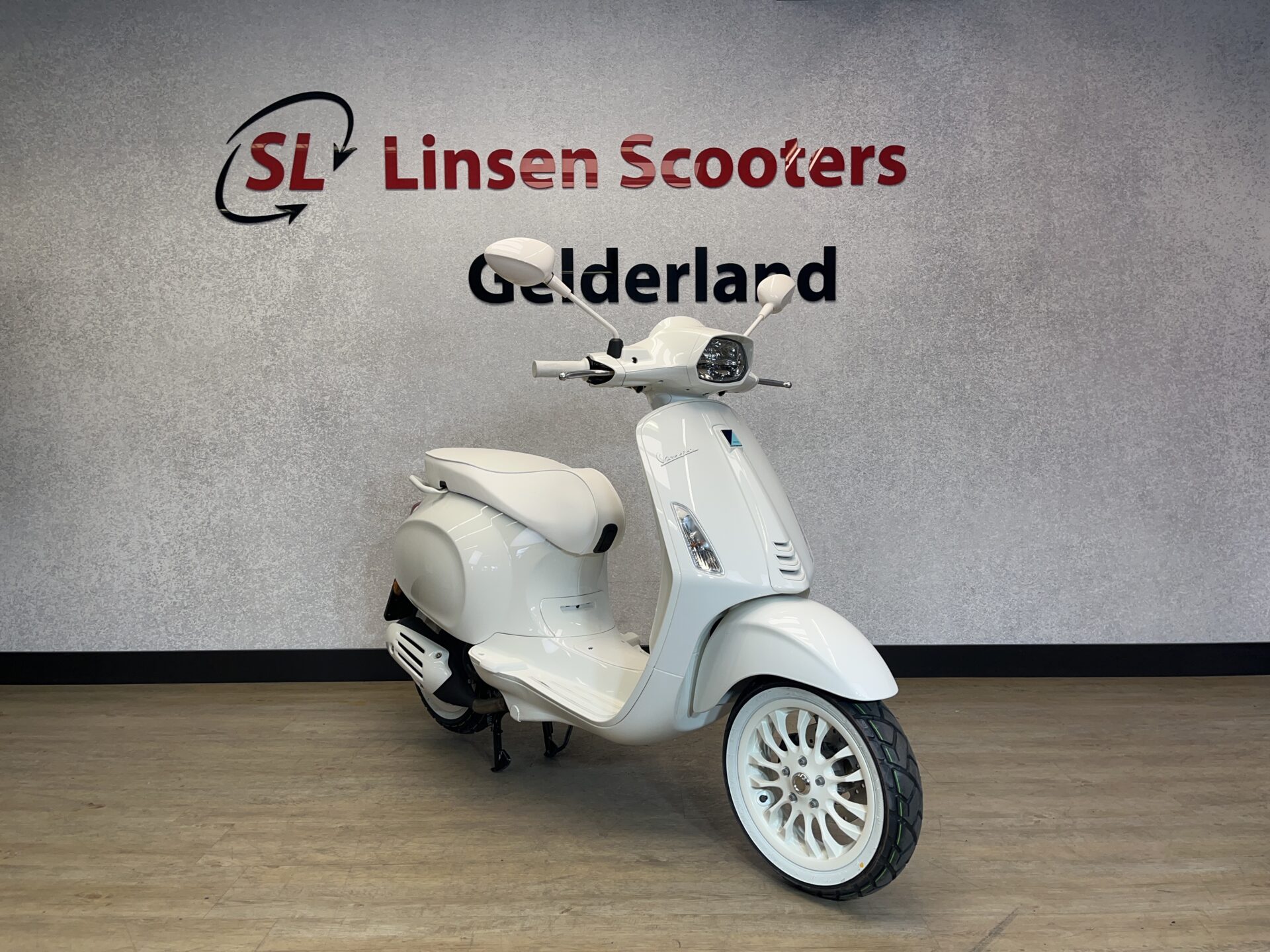 Vespa Sprint 45 km/h White Edition 2026 NIEUW!