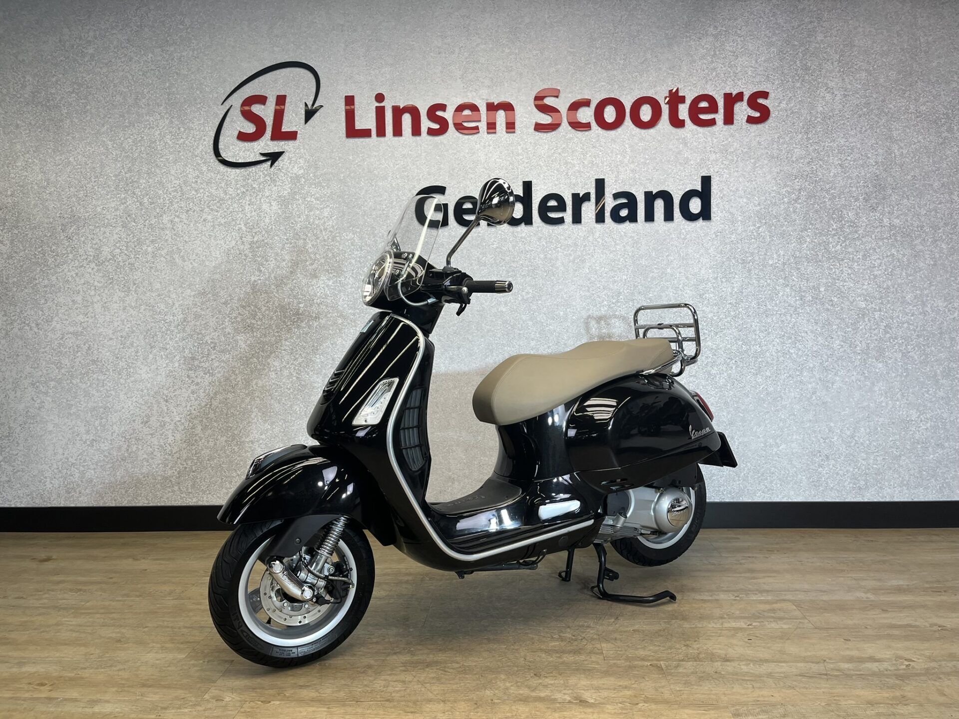 Vespa GTS 250cc i.e. Zwart 2016 - Afbeelding 4