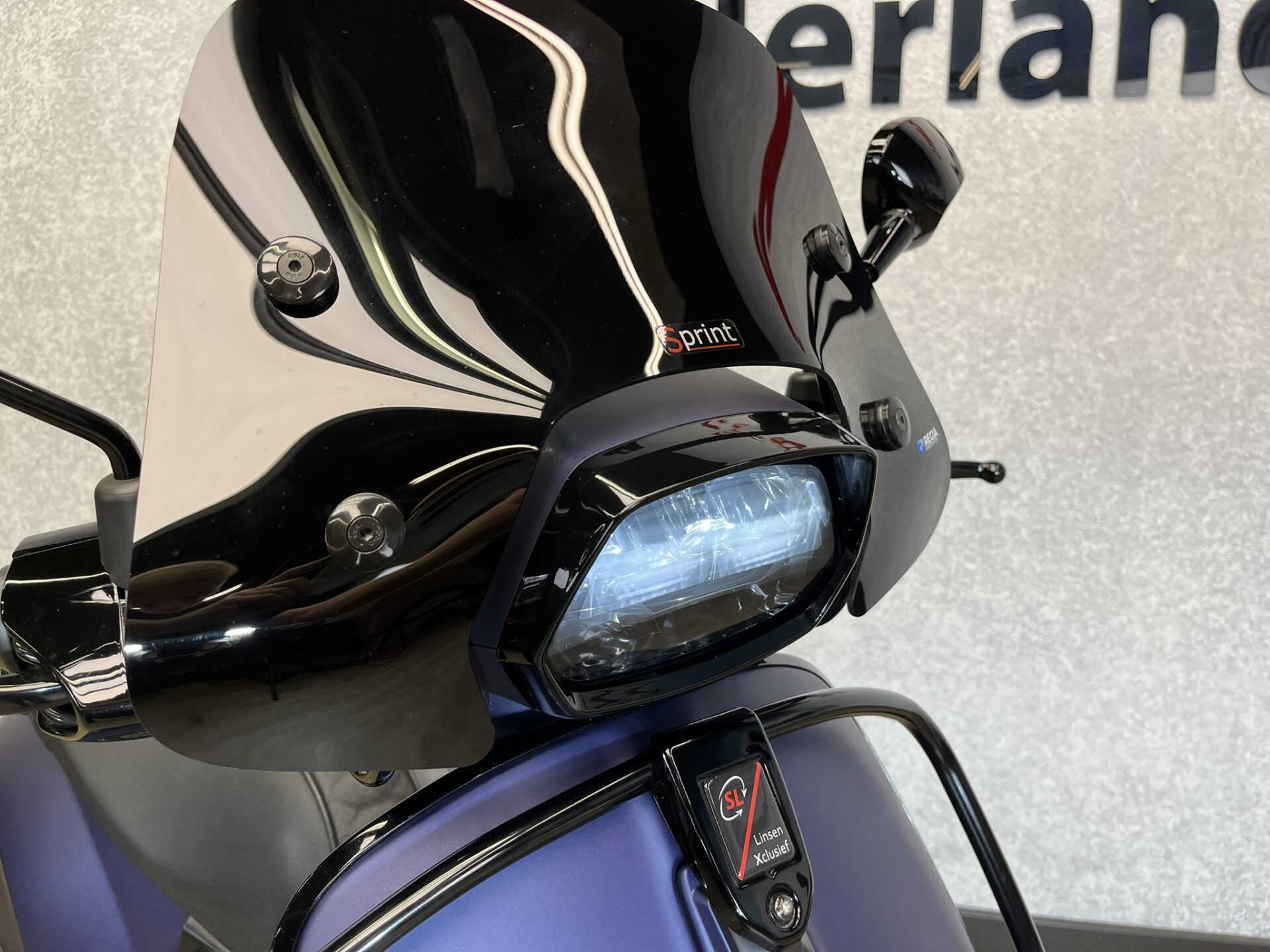 Vespa Sprint 45 km/h Custom Mat Paars 2023 - Afbeelding 2