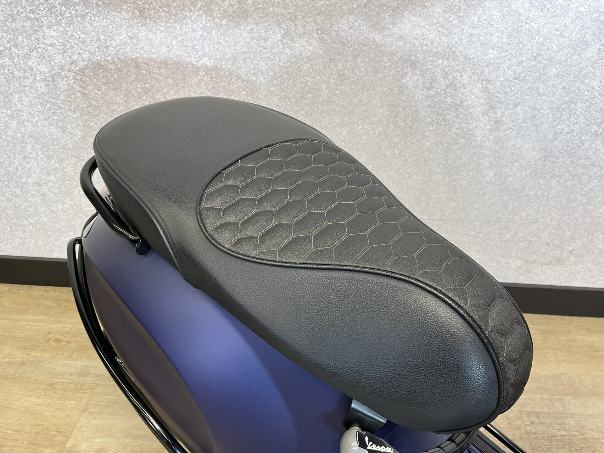 Vespa Sprint 45 km/h Custom Mat Paars 2023 - Afbeelding 3
