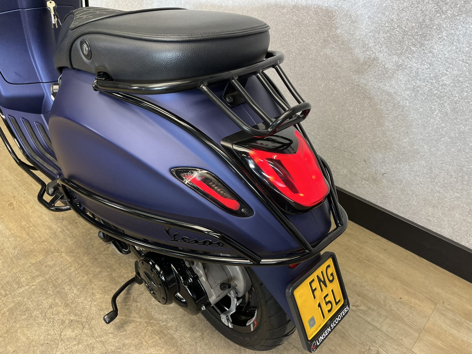Vespa Sprint 45 km/h Custom Mat Paars 2023 - Afbeelding 6