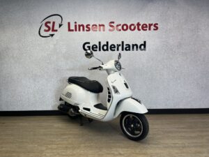 Vespa GTS 300cc i.e. Wit 2011